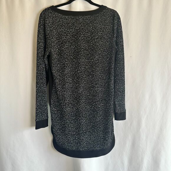 Christopher Banks Womens Sweater Tunic Top Size M BlackWhite Pattern Long Sleeve - Picture 4 of 6